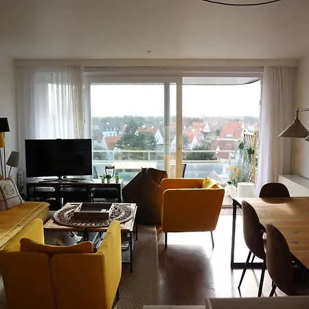In With Balcony Ньивпорт
